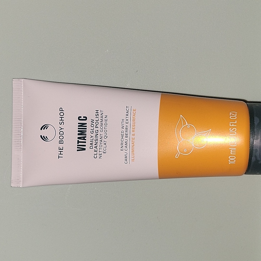 Vitamin C glow cleansing polish
